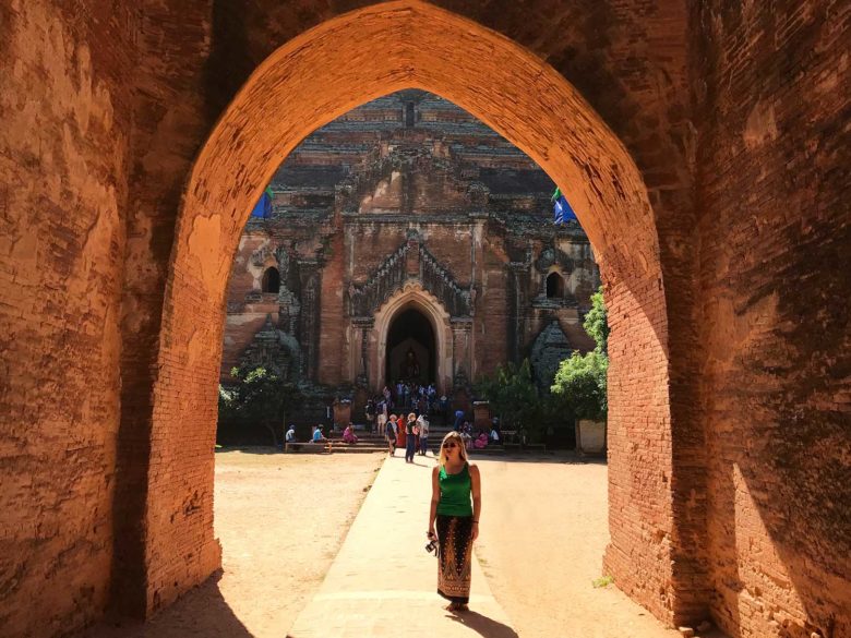 Viagem para Myanmar de longyi